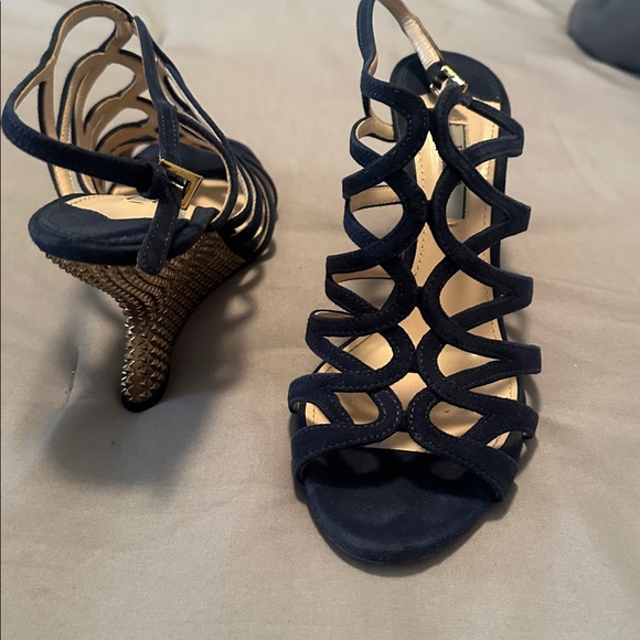 Prada- Really Great condition Navy Prada wedges - Picture 6 of 10